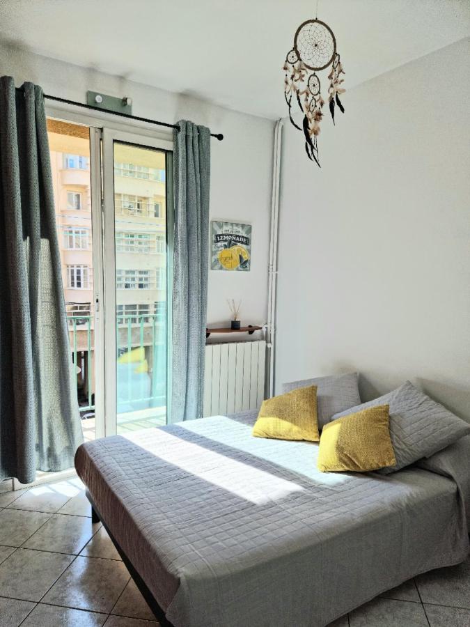 Apartamento La Caisserie Vieux-Port / Une Chambre Et Balcon Marsella Exterior foto